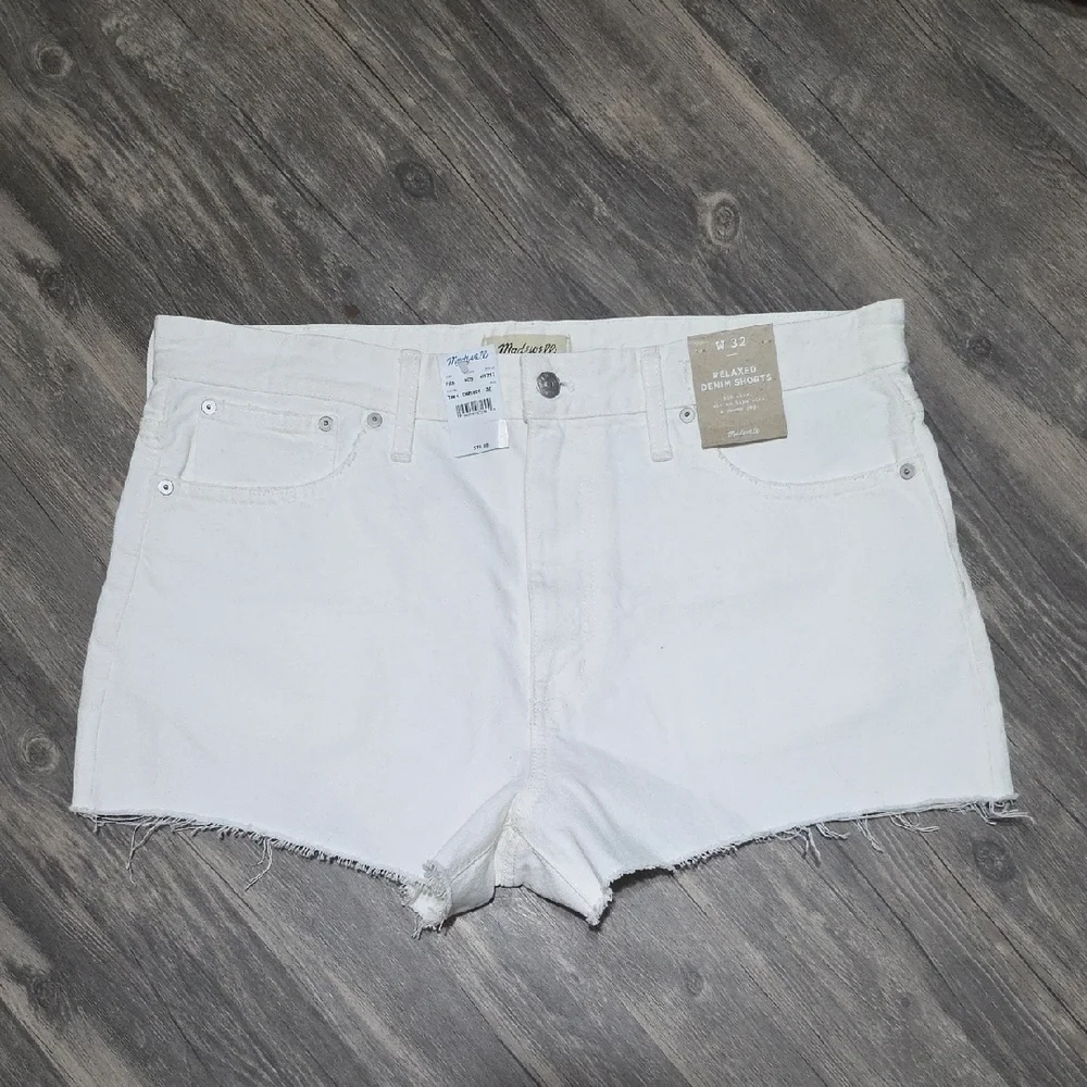 NWT Madewell White Raw-Hem Denim Cutoff Shorts - Women Size 32 - Picture 1 of 6